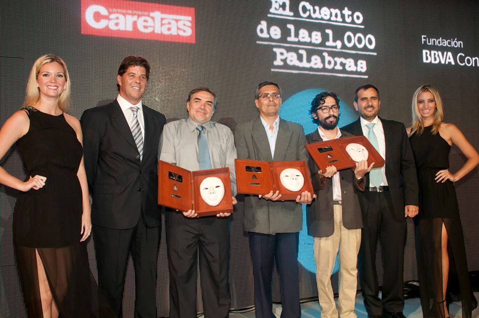 Ganadores de esta edición del Premio "Cuento de la 1,000 palabras" de la revista Caretas. (Foto: Fundación BBVA Continental).