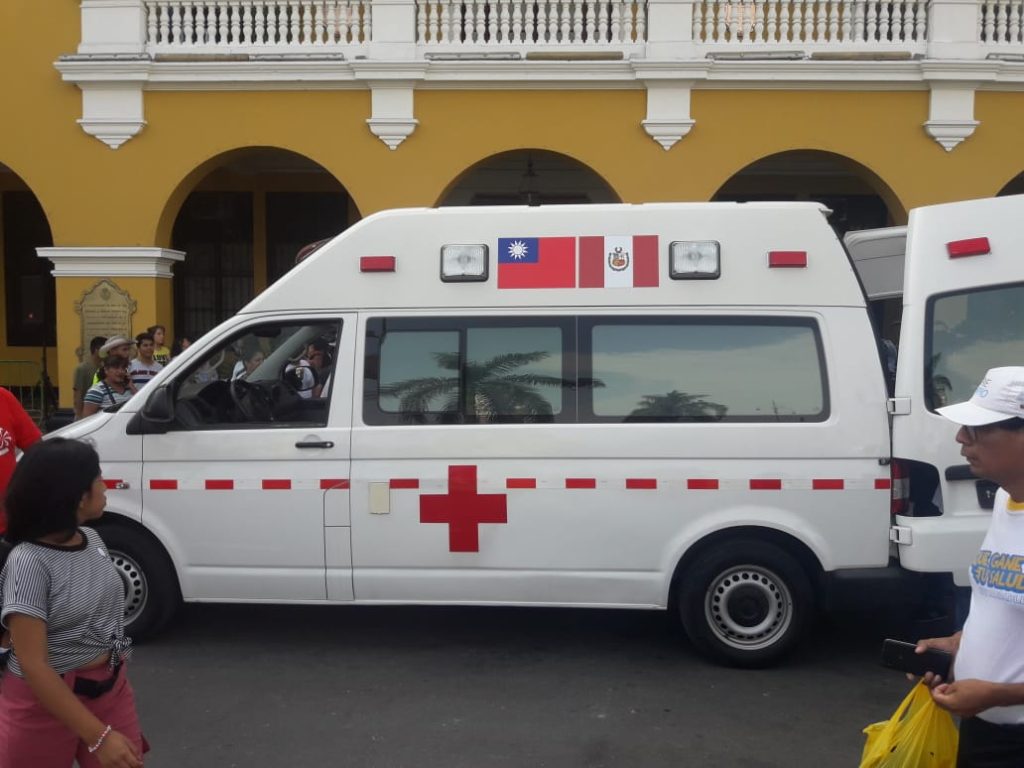 Ambulancia donada.